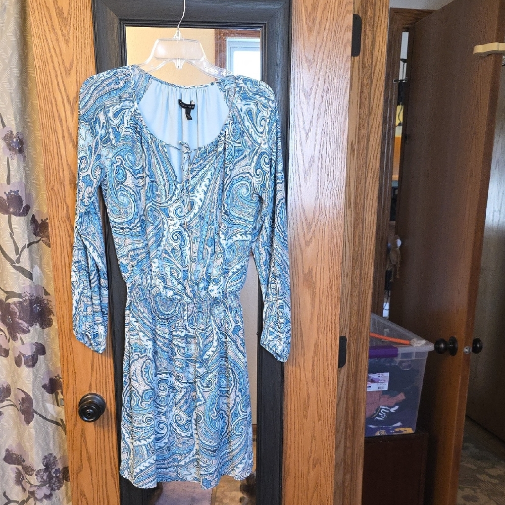 White House Black Market Blue Paisley Long-Sleeve Tie-Neck Dress